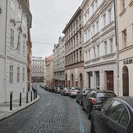 Skolska Junior Apartment Praga Zewnętrze zdjęcie
