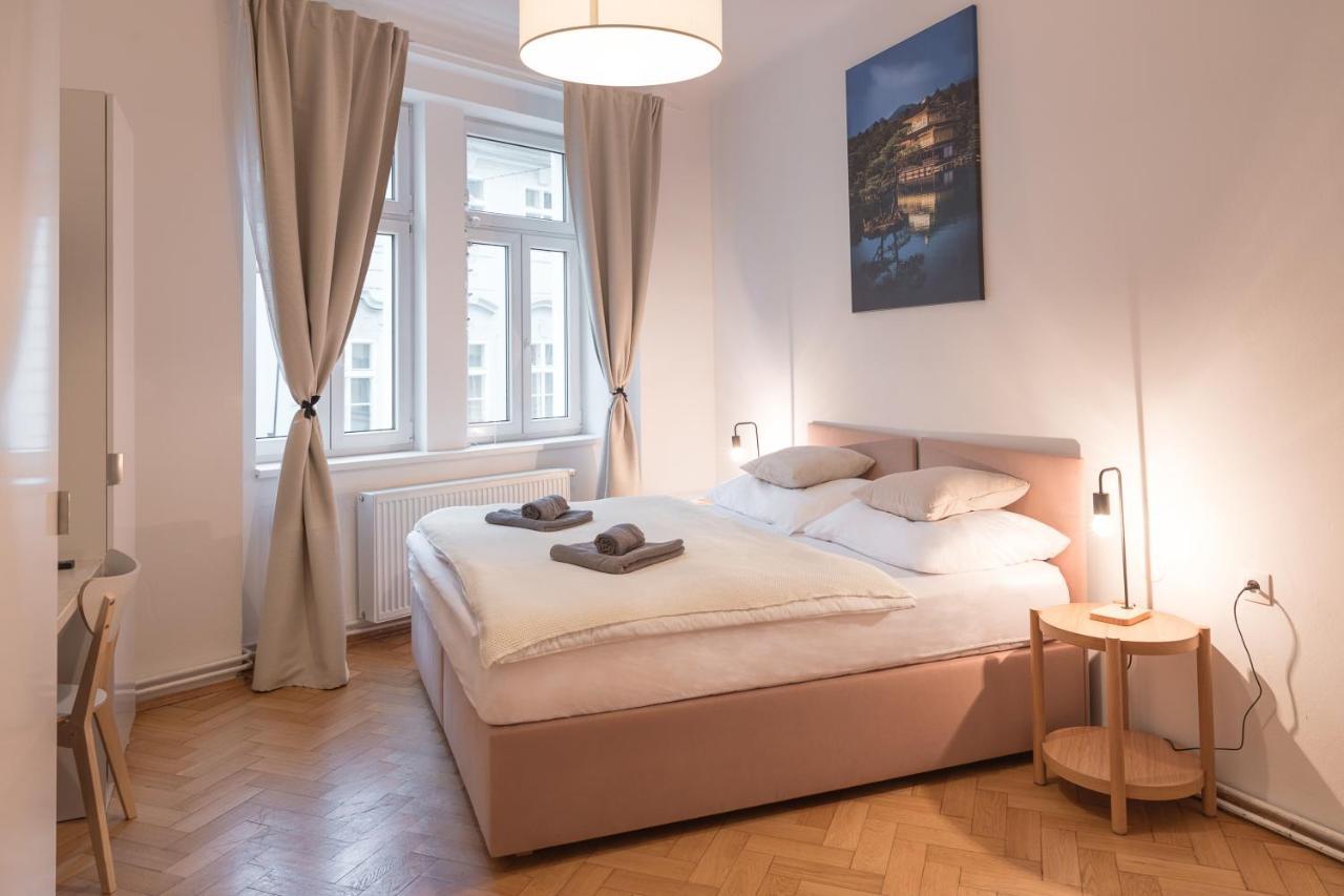 Skolska Junior Apartment Praga Zewnętrze zdjęcie