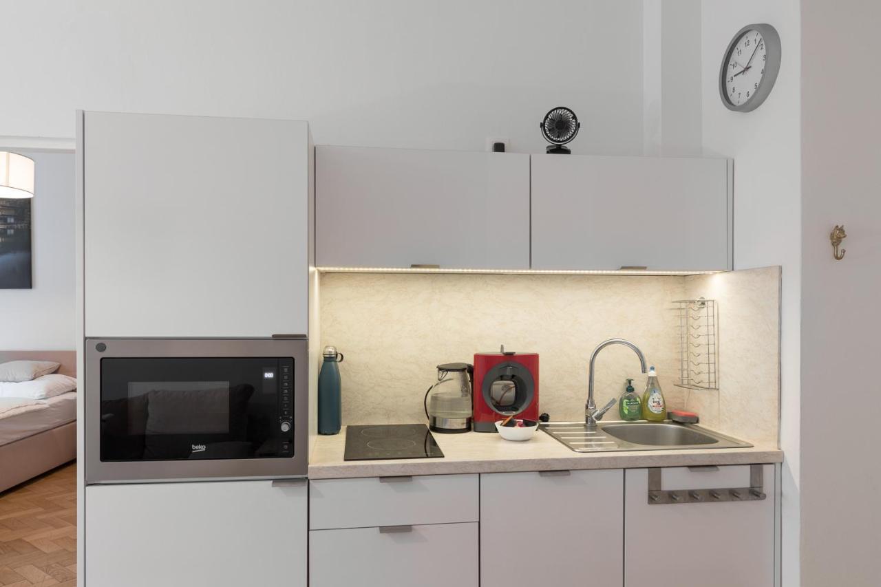 Skolska Junior Apartment Praga Zewnętrze zdjęcie