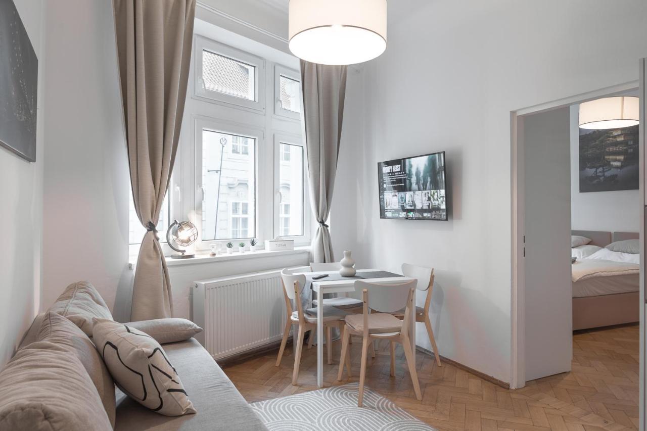 Skolska Junior Apartment Praga Zewnętrze zdjęcie